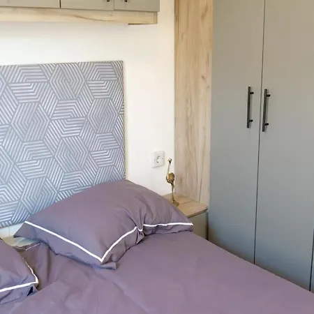 Zavelbos Superior Chalet Maaseik